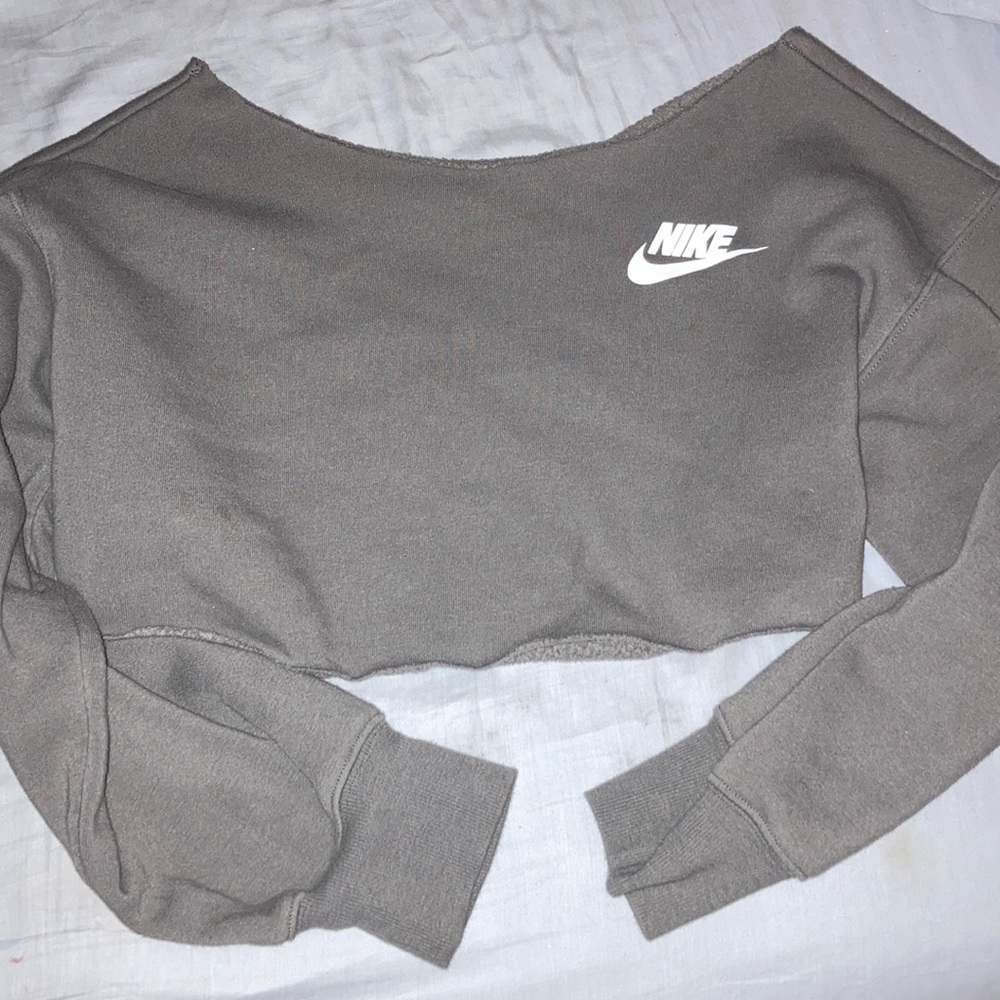 Nike crop top sweater